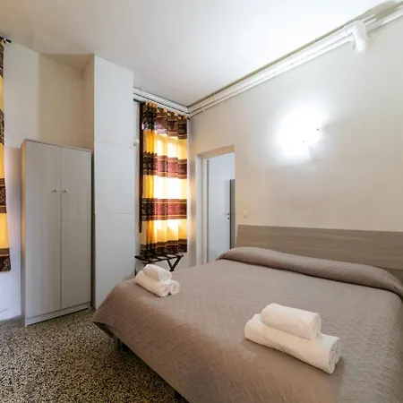 Sleep 4 House Vendégház 2*